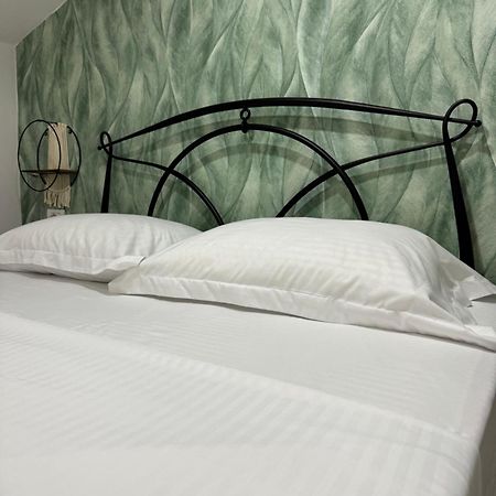 Guest House Himaj Берат Екстериор снимка