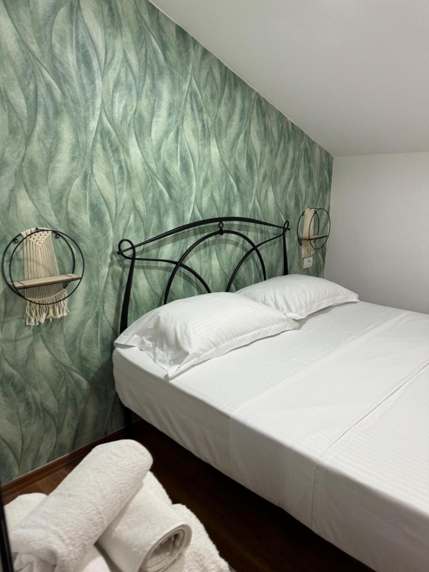 Guest House Himaj Берат Екстериор снимка